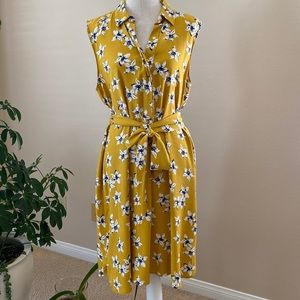 NEW ANN TAYLOR A LINE DRESS SLEEVELESS POCKETS MAIZE NAVY FLORAL